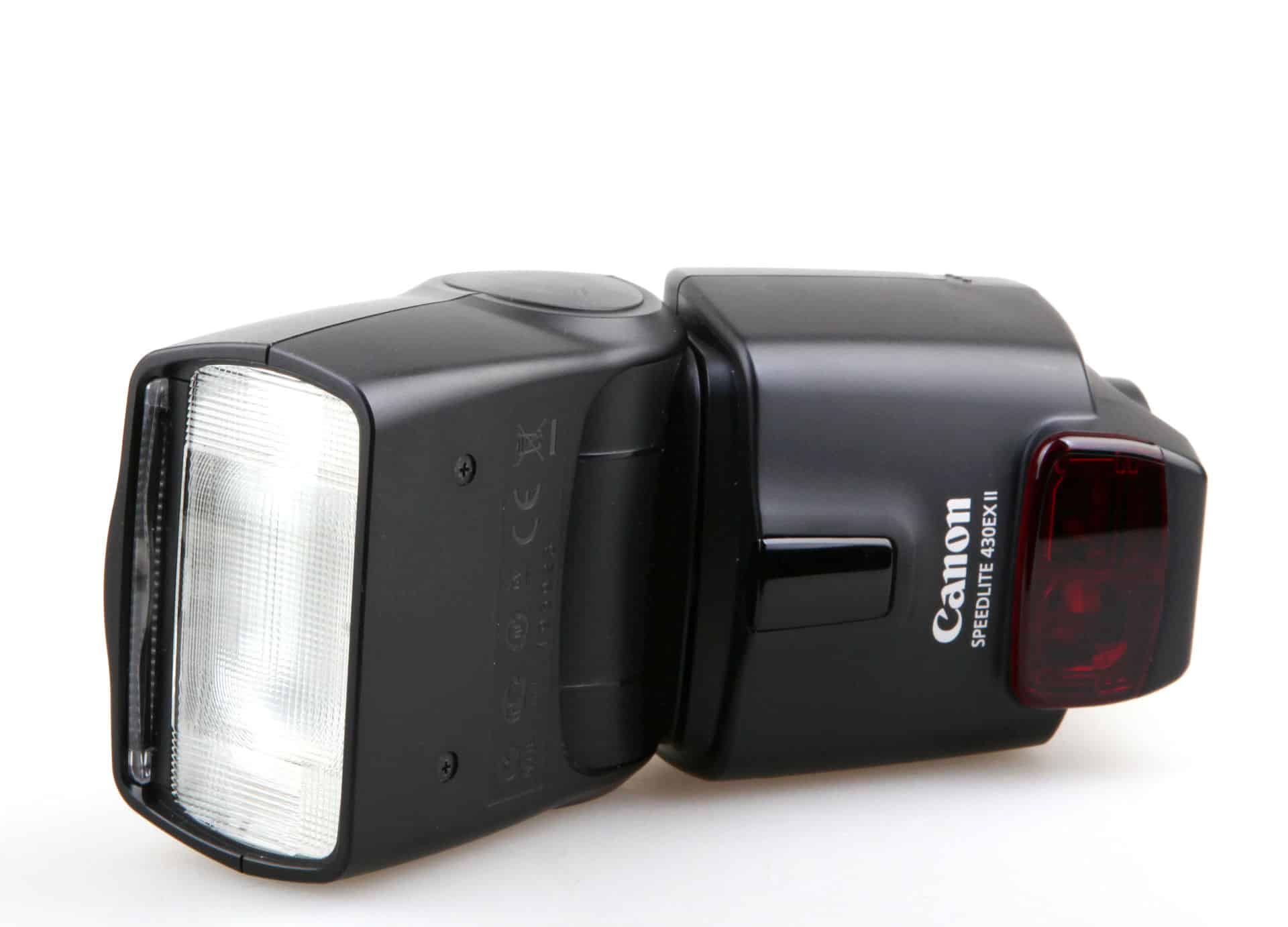 Can You Use a Canon Speedlight on a Nikon